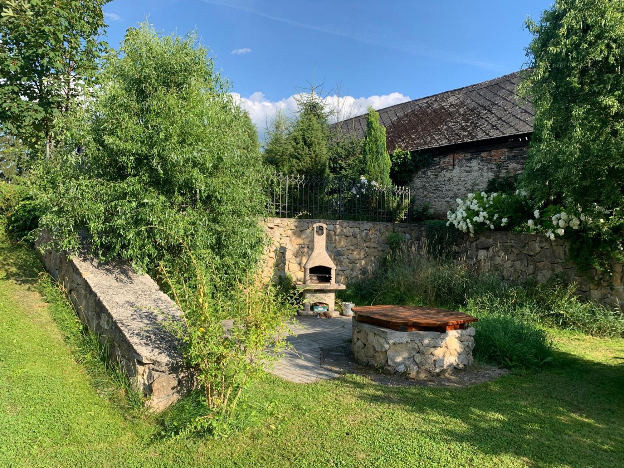 Villa Lypche Bešeňová Extérieur photo