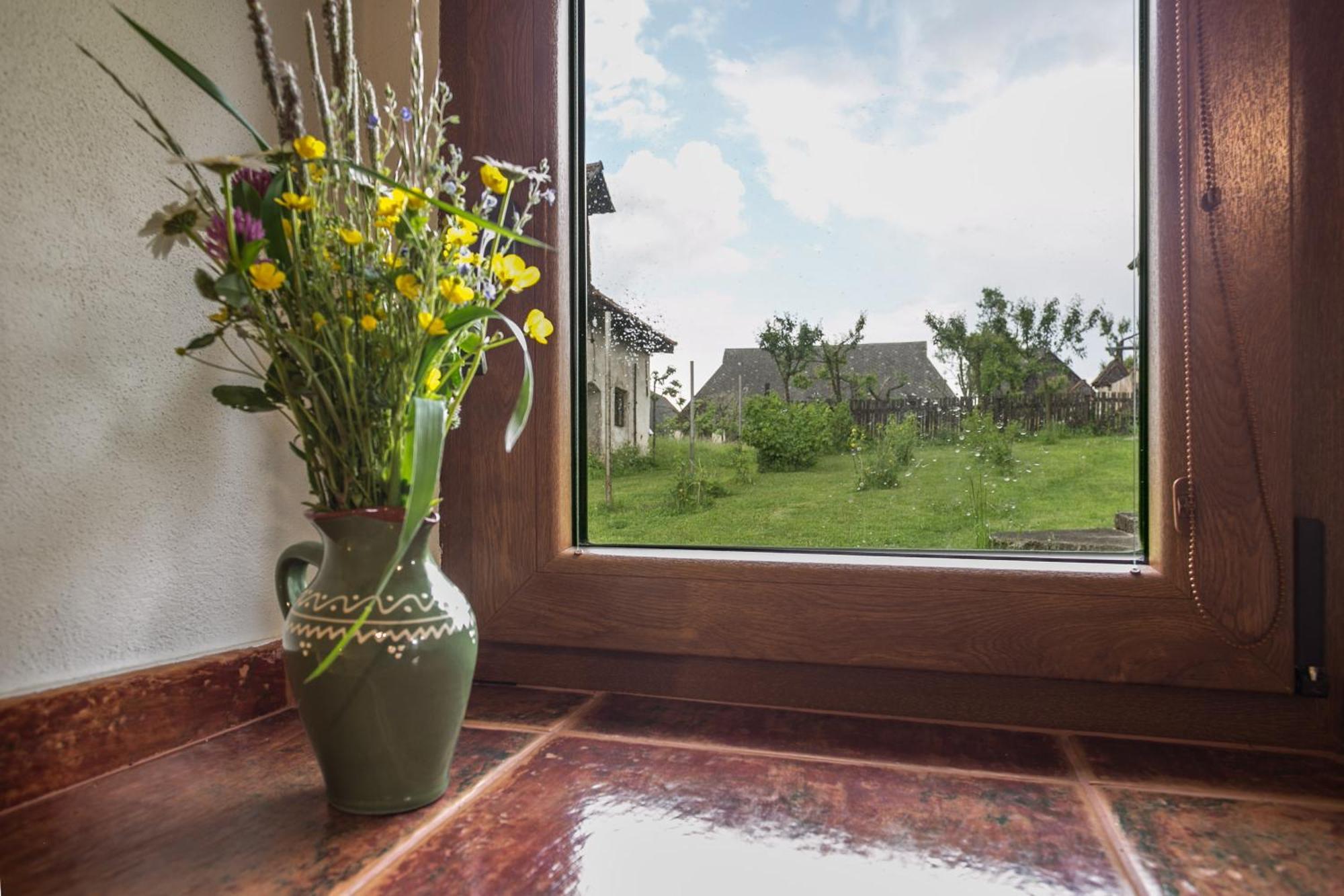 Villa Lypche Bešeňová Extérieur photo